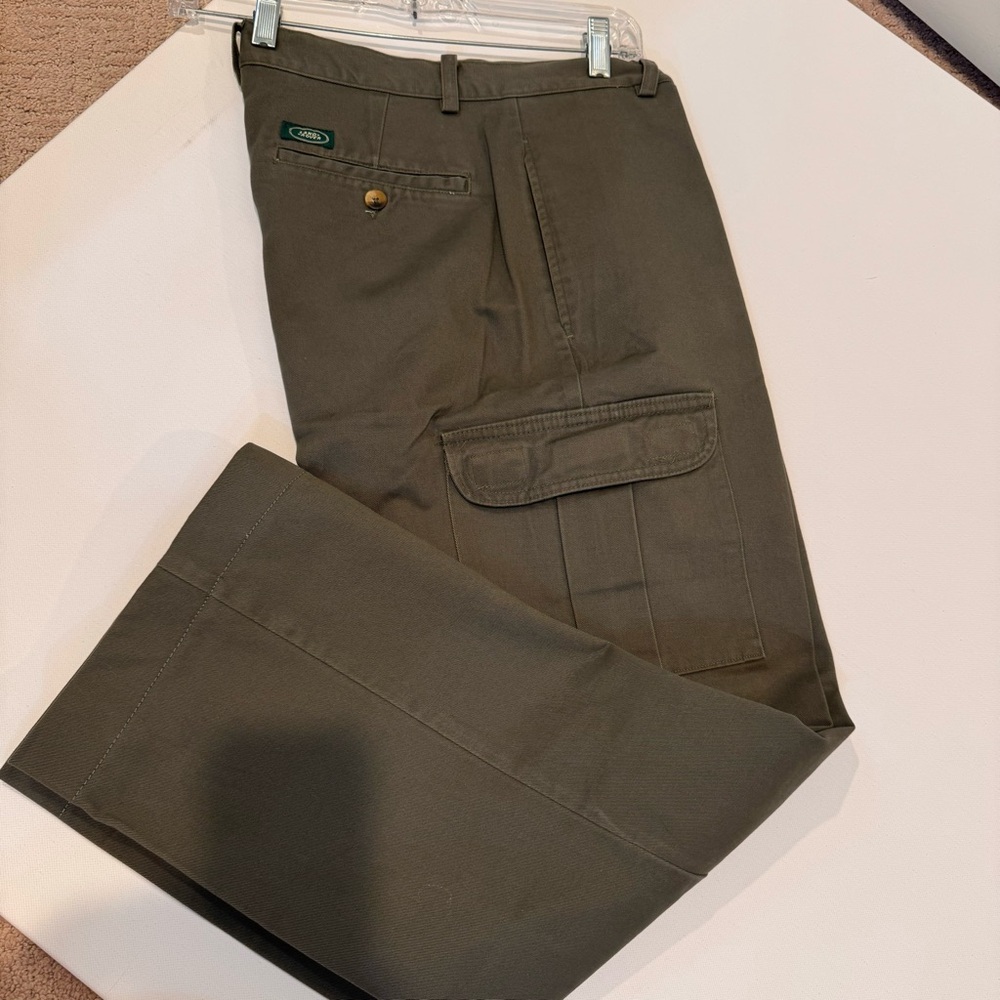 Land Rover Gear 30 olive green side pockets length inseam 29”